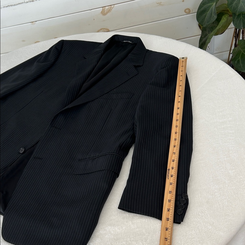 Canali Charcoal Pinstripe Men's Blazer. Size 56. Pure Wool. - Picture 10 of 16